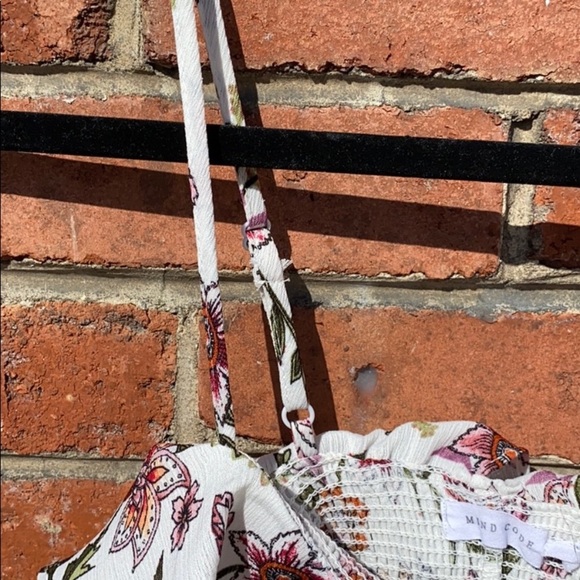 Floral Tank Top - Picture 2 of 7